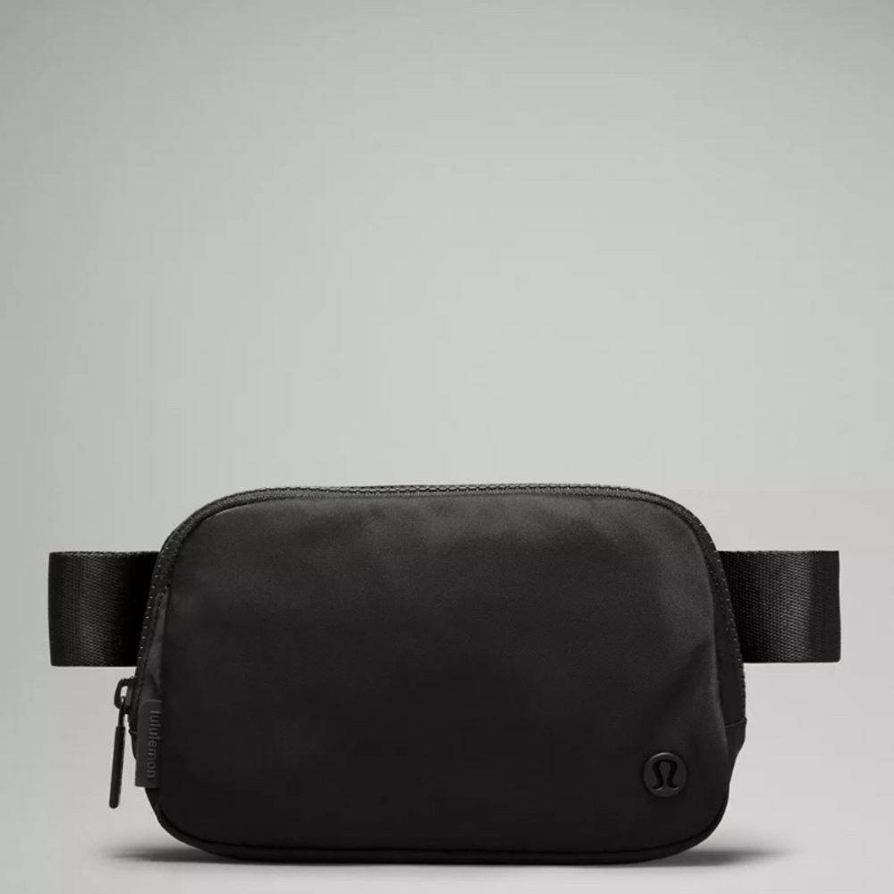 Lululemon Everywhere Belt Bag 1L NWT